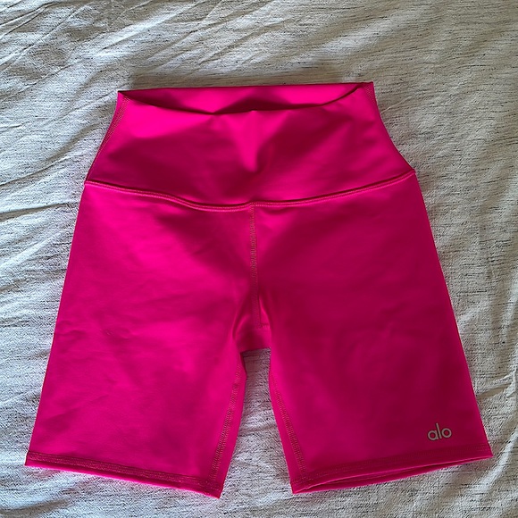 ALO Yoga Pants - Alo High Waist Biker Short